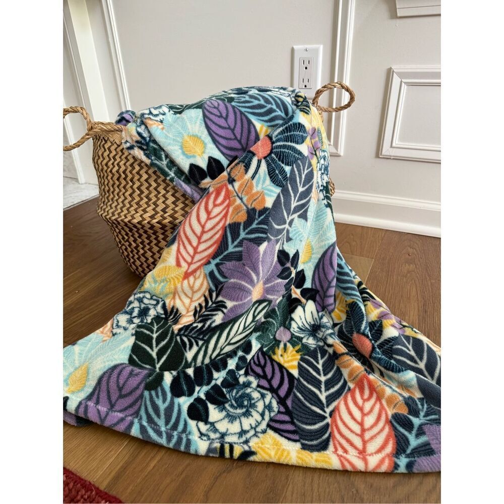 Vera Bradley Plush Throw Blanket Palm Floral Display Only